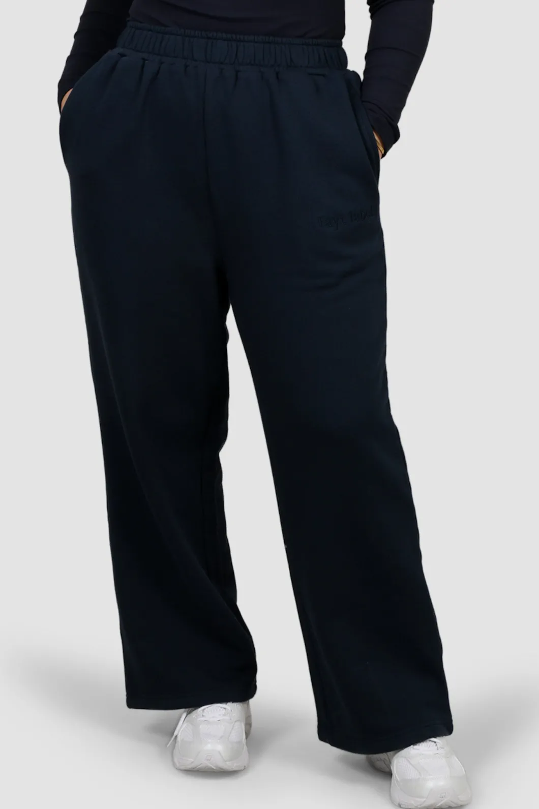 Fayt Sets | FLARE SWEATPANT MIDNIGHT