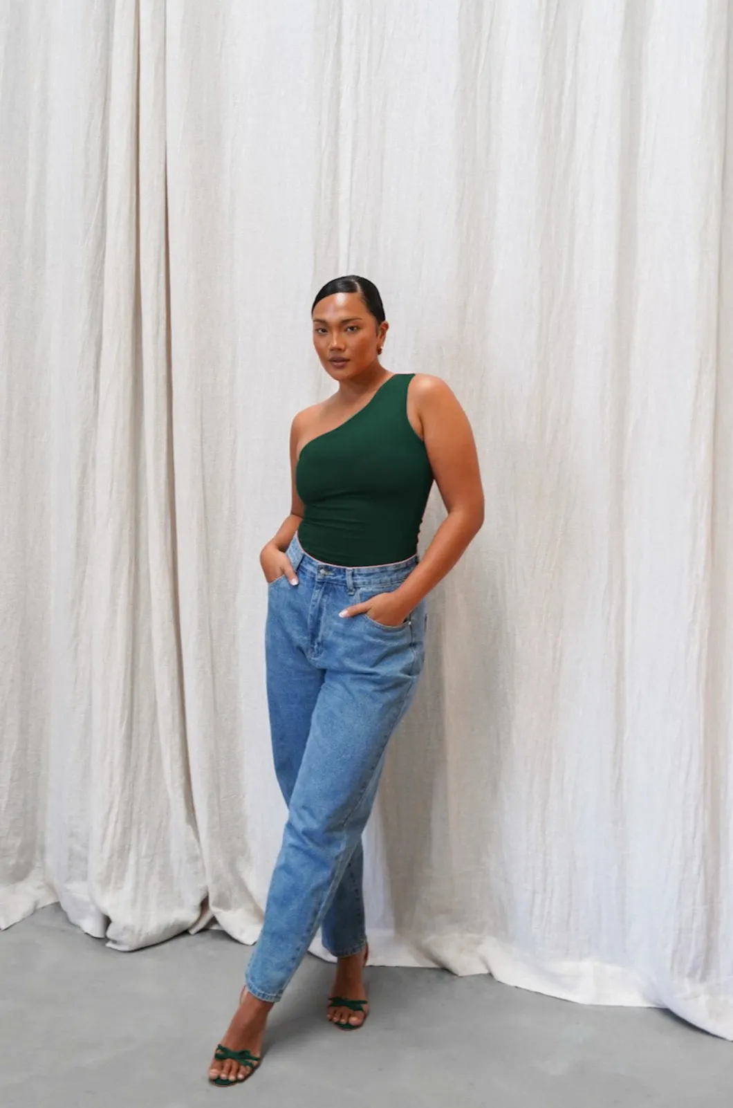 Fayt Tops | SULLIVAN ONE SHOULDER TOP DEEP GREEN