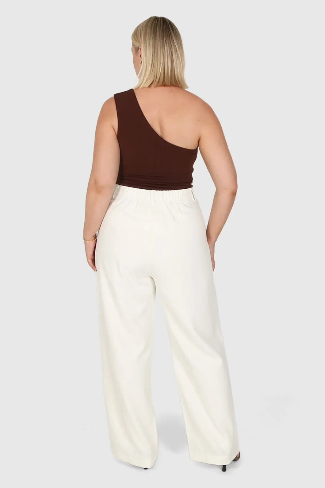 Fayt Tops | SULLIVAN ONE SHOULDER TOP CHOC